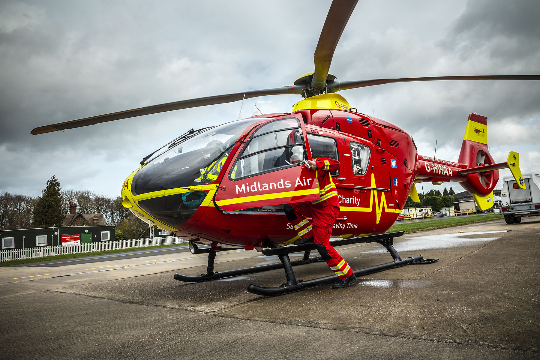 Man sadly dies in two car RTC