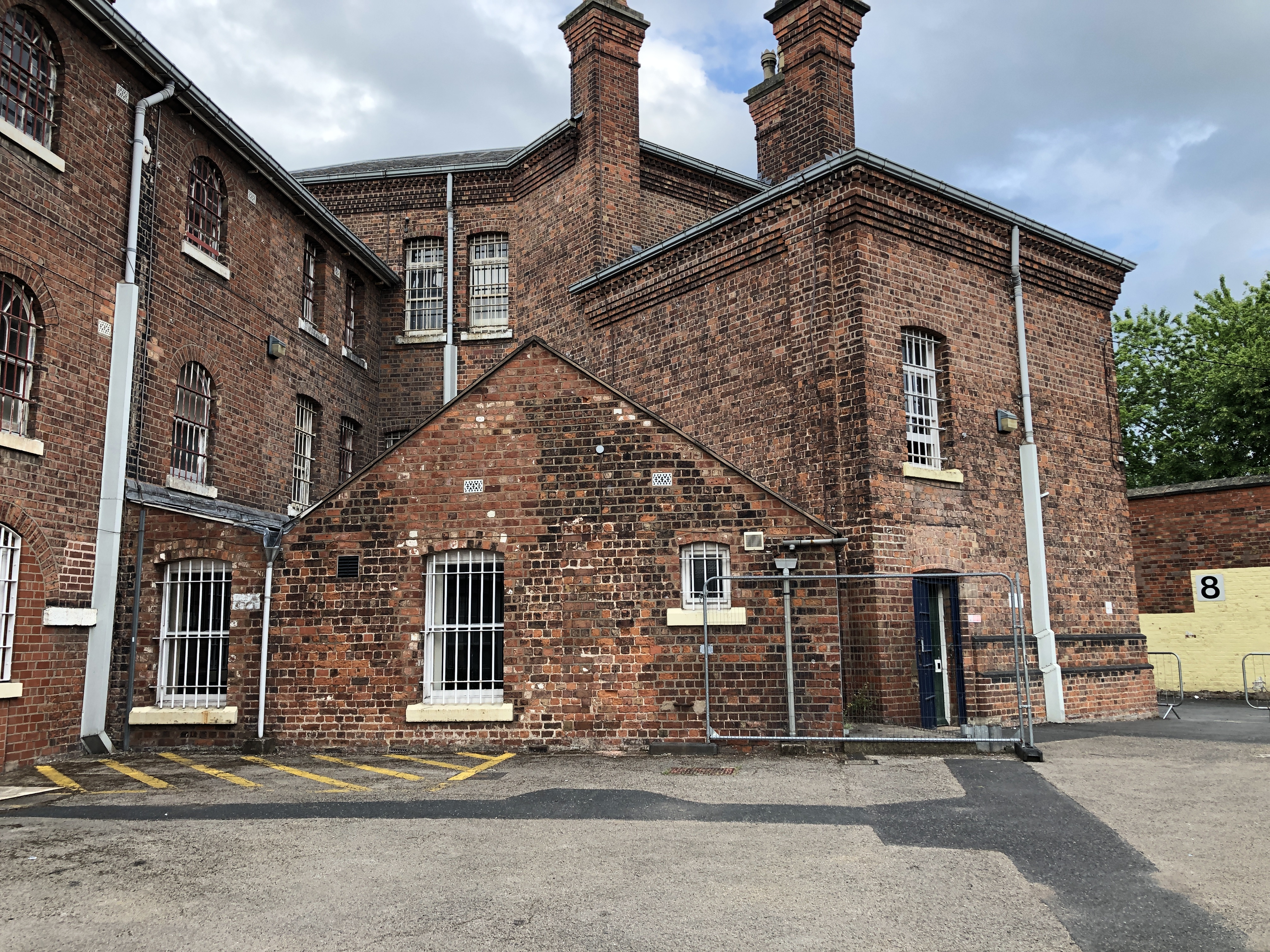 £30,000 Bail Raised For Midlands Air Ambulance Charity At Jail Event