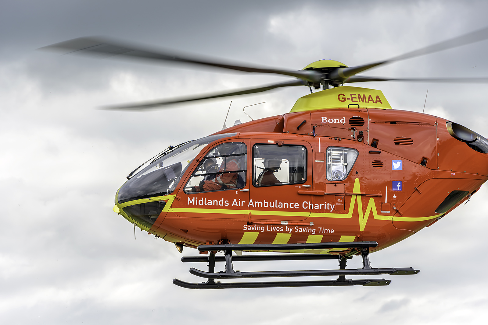 Four to Hospital Following Collision in Wollescote