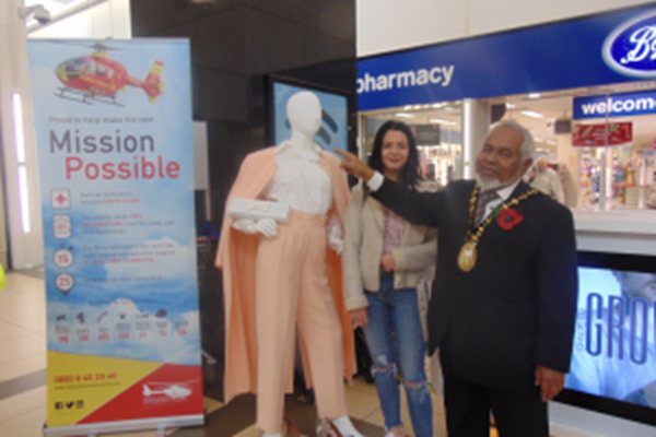Sandwell Mayor Judges Charity ‘Mannequin Challenge’ Competition