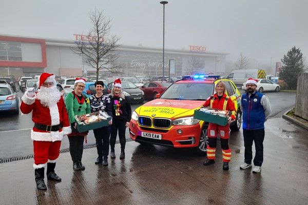 Tesco Donates Christmas Dinners to Midlands Air Ambulance Charity Crew