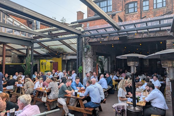 Birmingham Business Ambassadors Unite for Midlands Air Ambulance Charity Quiz Night